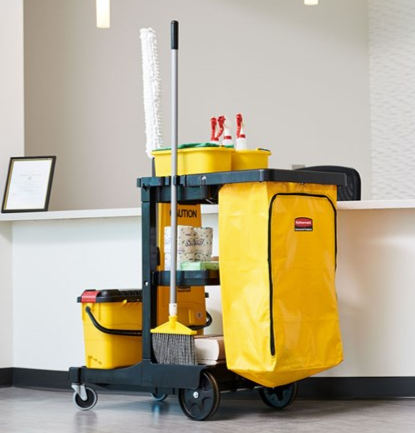 Chariot de concierge standard Rubbermaid® avec sac en vinyle à fermeture éclair
